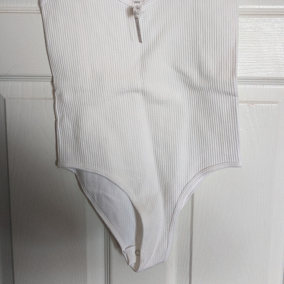 NWOT Bodysuit - Picture 2 of 3